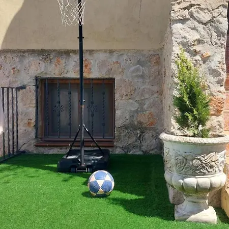Rincones De Albares